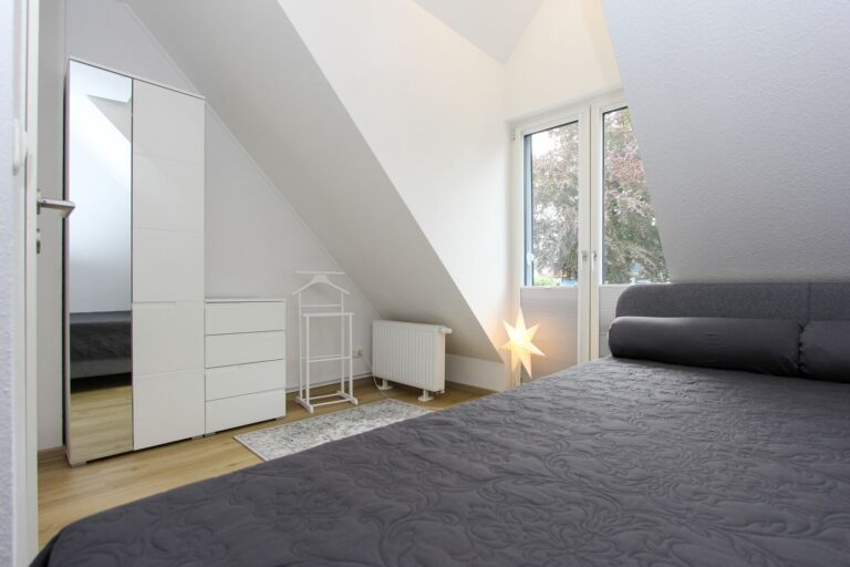 Schlafzimmer 2a